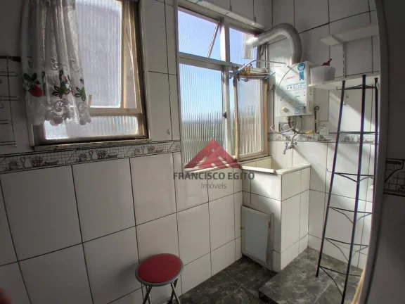 Imagem Apartamento com 2 dormitórios à venda, 60 m² por R$ 250.000,00 - Porto Novo - São Gonçalo/RJ