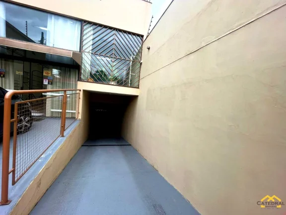 Imagem Salão comercial com casa de 2 dormitórios (1 suíte) 25 vagas - Jundiaí/SP