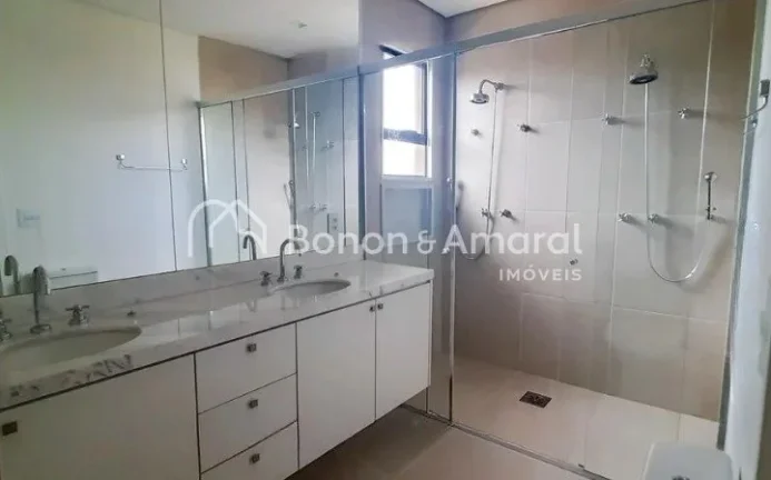 Imagem Aconchegante casa para venda em Sousas, com 200 m² de área construída. A residência possui livin...