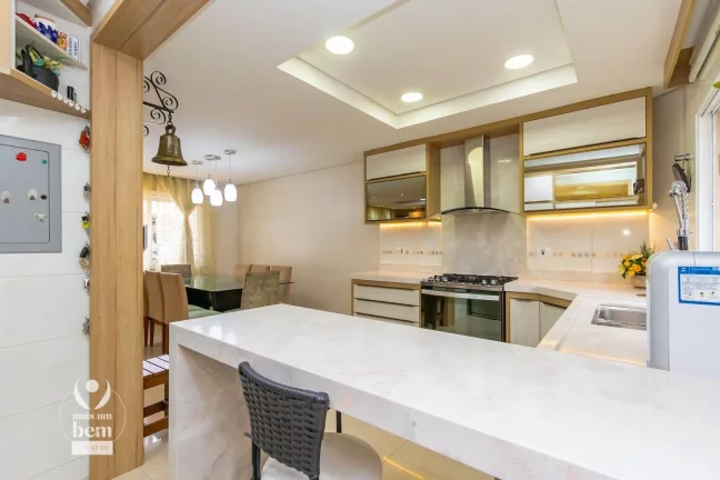 Imagem Sobrado em CONDOMÍNIO FECHADO com 3 Suítes, 2 Vagas, Área Gourmet à venda, 160 m² por R$ 869.900 - Xaxim - Curitiba/PR