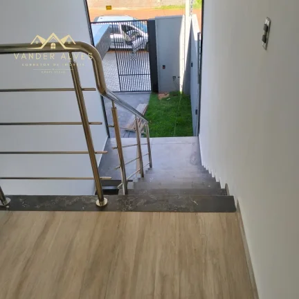 Imagem Imperdível oportunidade: Casa à venda em Foz do Iguaçu-PR, Três Pinheiros, 3 quartos, 1 suíte, 2 salas, 2 banheiros, 2 vagas, 125m²!
