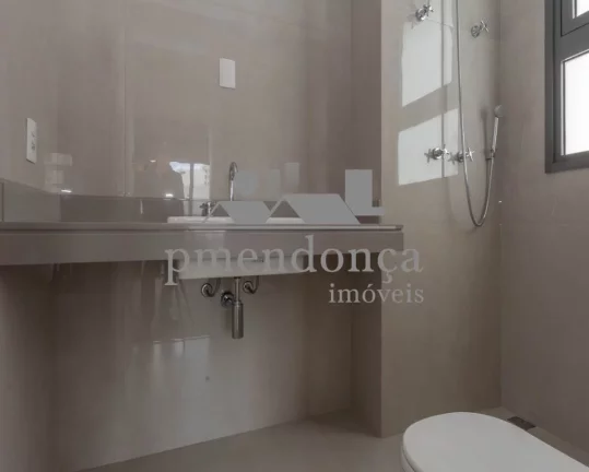 Imagem Apartamento em Higienopolis com 350m², 04 sui­tes e 05 vagas.