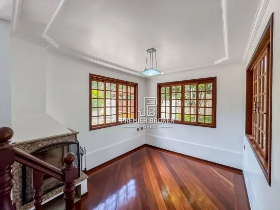 Imagem Casa à venda, 469 m² por R$ 2.099.000,00 - Albuquerque - Teresópolis/RJ