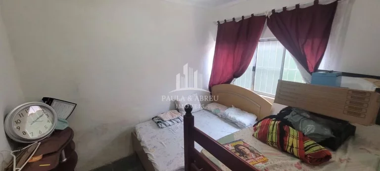 Imagem Casa TÉRREA 262 m² Escritura na Praia 2 Dormitórios 1 Banheiro + 1 Cômodo Grande com 1 Banheiro, Área de Churrasco Grande + 1 Banheiro, 4 Vagas, 5 minutos de Carro da Praia de Itanhaém-SP