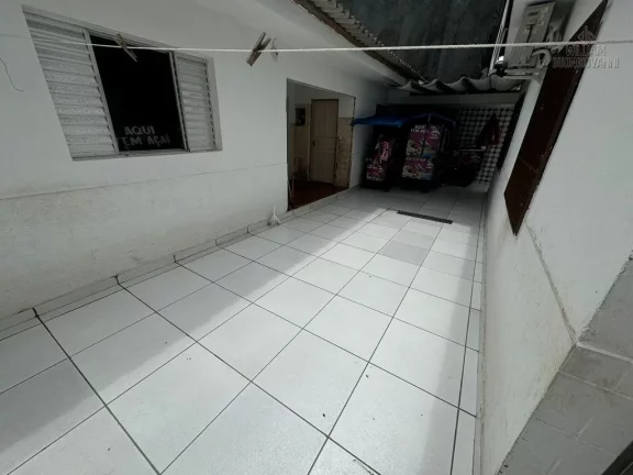 Imagem asa térrea 5 dormitórios sendo 1suíte no Bairro Imperador