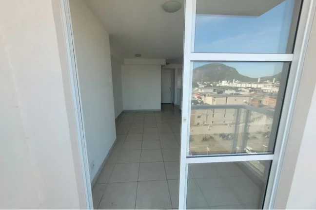 Imagem Apartamento 2 quartos, 1 suíte, em condomínio clube no Anil