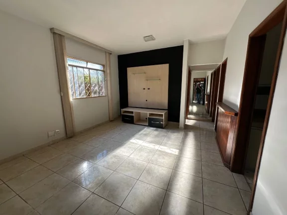 Imagem Casa com 2 Quartos, Suíte, Closet e 3 Vagas  Ideal para Moradia Confortável
✨ Alto pa...
