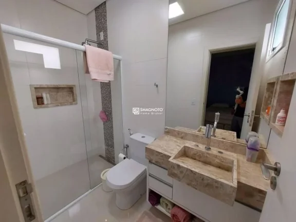 Imagem Vendo Sobrado no condomínio Aguas de São Pedro 3 suítes, piscina e excelente nível de acabamento!