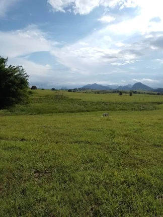 Imagem Propriedade Rural a venda em capelinha do amparo Carapebús RJ.