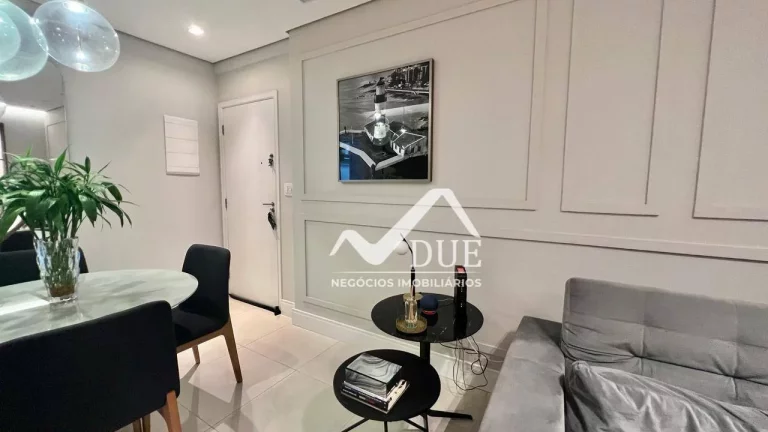 Imagem Lindo Apartamento à venda 2 quartos com dependência no Embaré em Santos