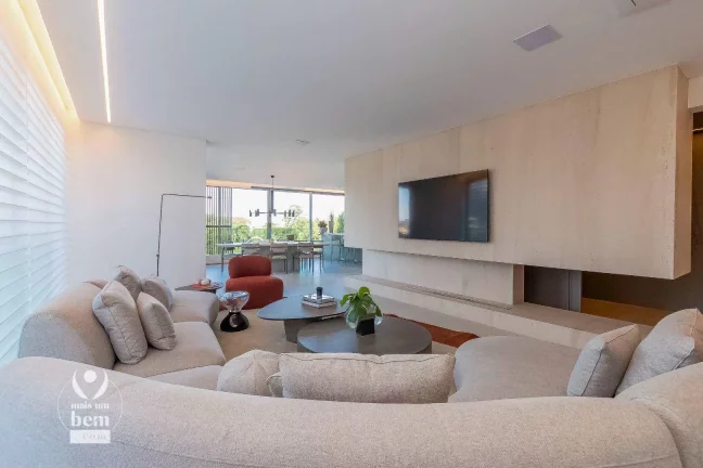 Imagem 1 apartamento por andar de 265m², 3 suítes, 2 lavabos, com 4 vagas de garagem à venda, por R$ 5.400.000 - Juvevê