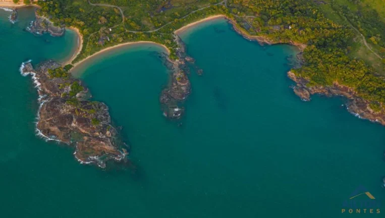 Imagem Lote com 733m2 à Venda em Condomínio Fechado Alpha Ville 3 Praias - Guarapari/ES