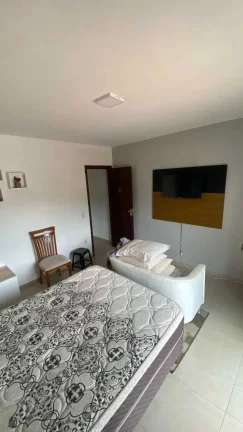 Imagem Sobrado mobiliado com 2 dormitórios sendo 1 suíte e 2 vagas – Bairro Cedro, Camboriú/SC
