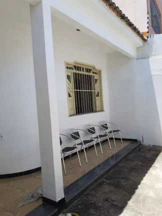 Imagem Casa à venda no Santos Dumont - 4/4, Suíte, 200m², Norte - Confira!