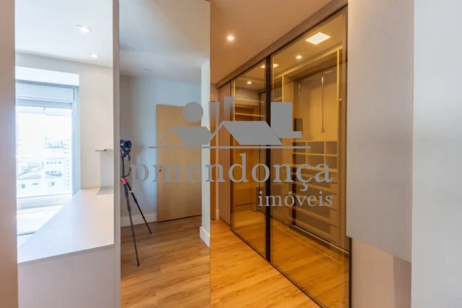 Imagem Alto da Lapa - Apartamento com 4 quartos (3 suítes) e 4 vagas com depósito.