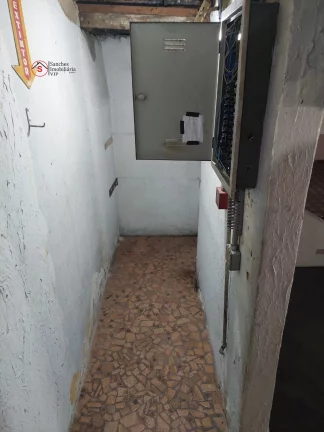 Imagem GALPÃO PARA LOCAÇÃO NA VILA ALPINA, COM 315 METROS, AMPLO VÃO LIVRE.