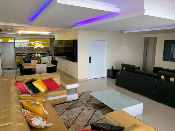 Luxuoso Apartamento frente mar vista panorâmica