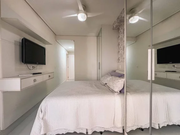 Imagem Apartamento com 4 dormitórios à venda, 132 m por R$ 4.800.000,00 - Riviera