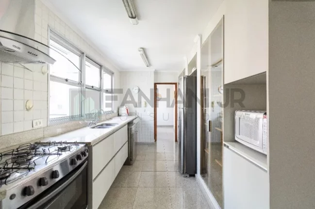 Imagem Espetacular apartamento à venda no Itaim Bibi, São Paulo-SP: 3 quartos, 3 suítes, 3 salas, 4 banheiros, 3 vagas de garagem, 268m².
