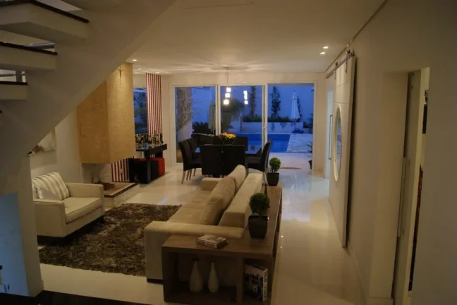 Imagem Casa 3 Suítes, 350m² Condomínio Mont Blanc- Sorocaba/SP