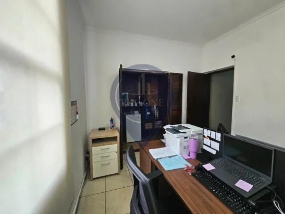 Imagem Casa à venda em São Paulo-SP, Jardim Paulista: 4 quartos, 1 suíte, 2 salas, 2 banheiros, 2 vagas, 325m². Venha conhecer!