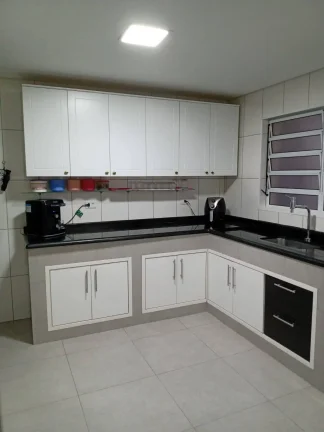 Imagem Sobrado Maravilhoso com 178 m² 3 Dormitórios 3 Vagas Estuda Permuta