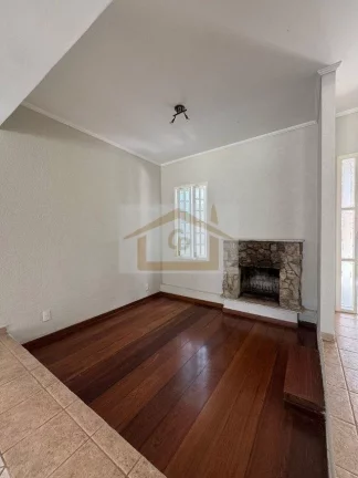 Imagem Residencial silencioso, natureza e próximo ao Templo Budista Zulai! São 4 quartos, 4 vagas