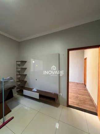 Imagem Casa com 3 dormitórios à venda, 90 m² por R$ 370.000,00 - Jardim Bandeirantes - Itumbiara/GO