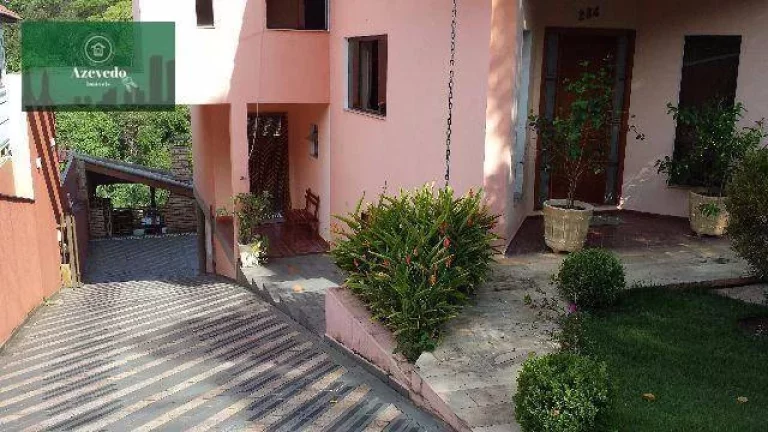 Imagem Sobrado à venda, 420 m² por R$ 4.240.000,00 - Caputera - Arujá/SP