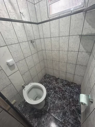 Imagem Casa Frente Locação 3 Dormitórios com 1 Vaga de garagem - Jardim Ipanema