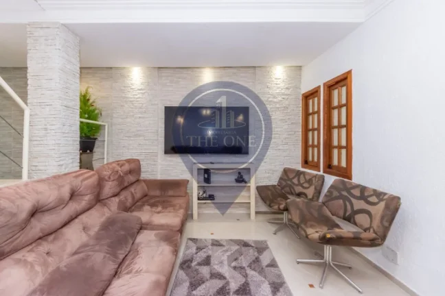 Imagem Imperdível: Casa à venda em São Paulo-SP, Vila Guarani (z Sul) com 3 quartos, 3 suítes, 2 salas, 4 banheiros e 2 vagas de garagem, 200m².