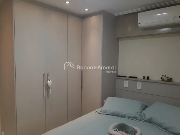 Imagem Espaçoso apartamento totalmente renovado, oferecendo 117m² de conforto e elegância. Com 3 quartos...