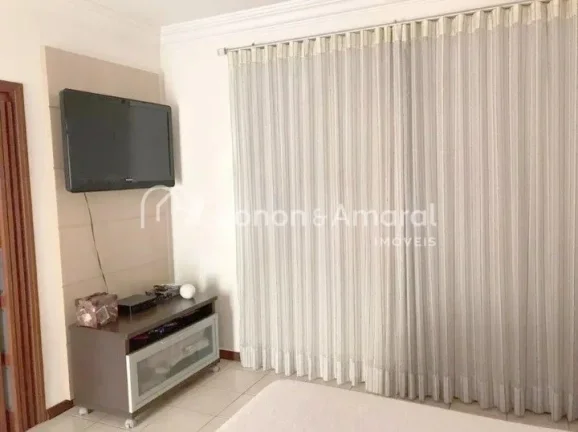 Imagem Excelente oportunidade de belo sobrado à venda no Jardim Santa Genebra II em Barão Geraldo, na par...