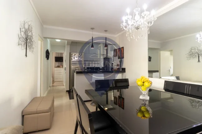 Imagem Imperdível apartamento à venda na Aclimação, São Paulo-SP! 3 quartos, 1 suíte, 2 salas, 2 banheiros, 1 vaga, 65m².