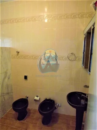 Imagem Imperdível! Casa à venda em Ubatuba-SP, no bairro Silop, com 3 quartos, 1 suíte, 2 salas, 1 banheiro, 5 vagas de garagem e 330m² de área.