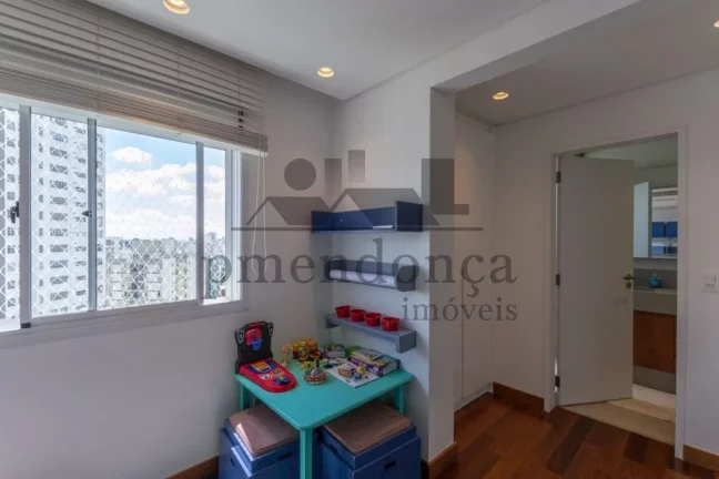 Imagem Apartamento à venda em Perdizes com 4 suítes e 4 vagas, 230m2