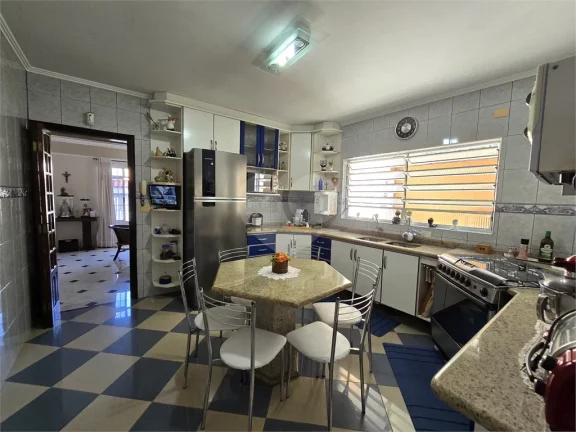 Imagem Sobrado à venda com 4 quartos, sendo 1 suíte, em JAGUARA, São Paulo - SP
