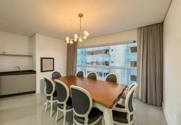 Imagem Apartamento com 3 suítes e 3 vagas - Centro de Balneário Camboriú/SC