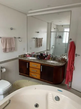 Imagem Cobertura duplex com 3 suítes sendo 1 master e 2 vagas - Meia Praia | Itapema/SC