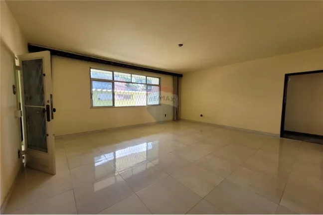 Imagem Casa com 4 quartos, à venda no Pechincha , Rio de Janeiro.