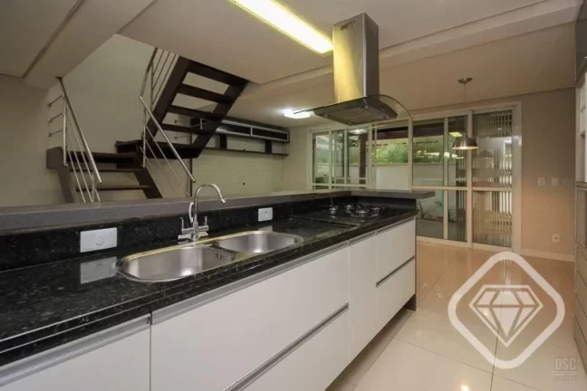 Imagem Casa em condomínio fechado com o maior pátio!

Você vai se surpreender com essa casa em condomín...