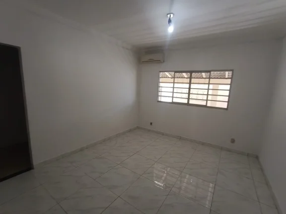 Imagem Casa De 3/4 Sendo Duas Suites Sozinha No Lote No Jardim Paraiso Ao Lado Anel Viario