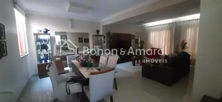 Imagem Excelente casa à venda, com 230m² de área construída no Parque Taquaral, em Campinas. Contendo 3...