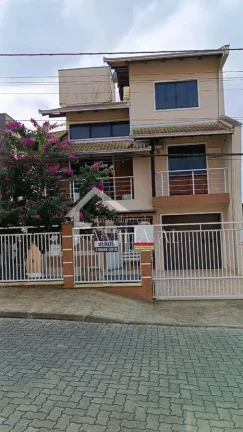 Imagem CASA TRIPLEX BAIRRO BOEHMERWALD