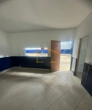 Imagem Galpão, área total 1.081.60m², área edificada é 686.15m², pé direito de 8m, altura da entrada...
