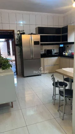Imagem Casa com 3 dormitórios à venda, 220 m² por R$ 700.000,00 - Jardim Nova Itumbiara - Itumbiara/GO