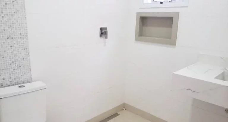 Imagem Sobrado Maravilhoso com 170 m² 3 Dormitorios 3 Suítes e 4 Vagas de Garagem