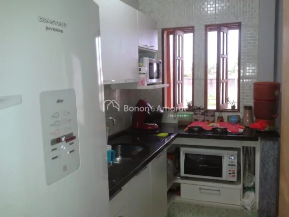 Imagem Apresentamos uma encantadora edícula com as seguintes características:

Sala e Quarto Integrados: ...