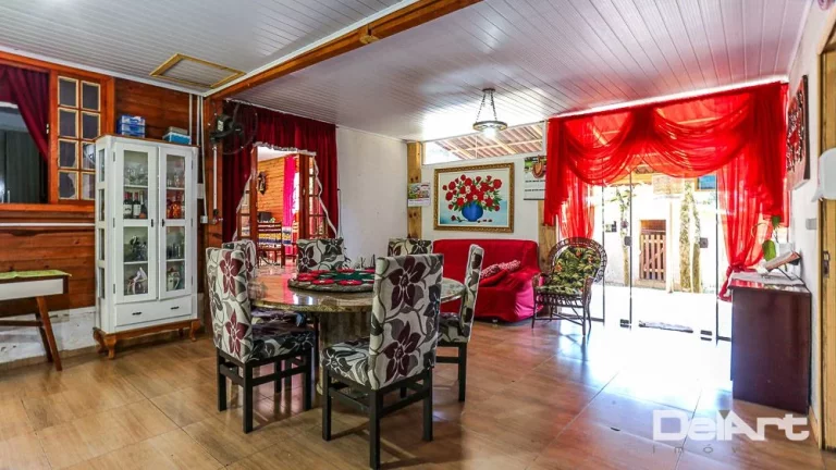 Imagem Chácara com piscina e residência com 160m2 - no Tijuco Preto - com 3.731m² de terreno - localizada ANTES DO PEDÁGIO a apenas 4 km do Portal de Rio Neg