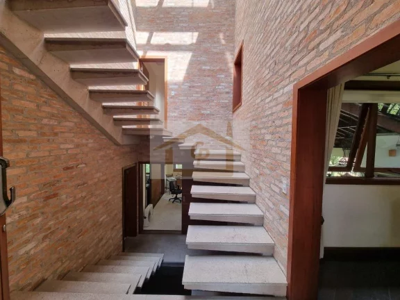 Imagem Conforto, segurança e natureza!!! Casa com 3 suítes , 4 vagas - *Granja Viana